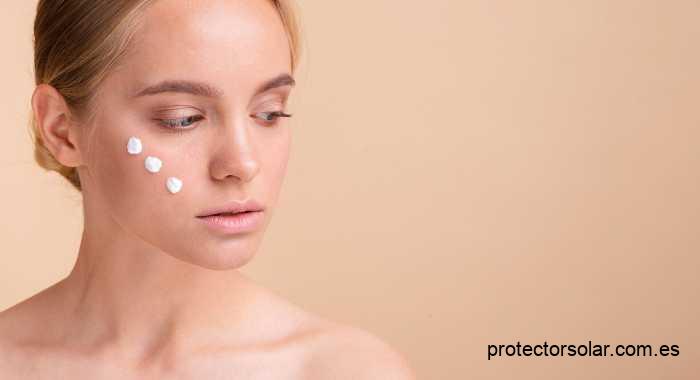 ¿Qué es primero la crema hidratante o el protector solar? 1